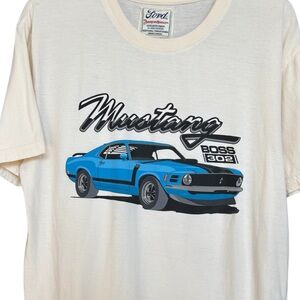 FORD Mustang Boss 302 Graphic Tee - Cream with Blue Car Print
